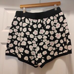 UGG Women's Shaina Shorts Black Hibiscina Soft Animal Print Warm Size L